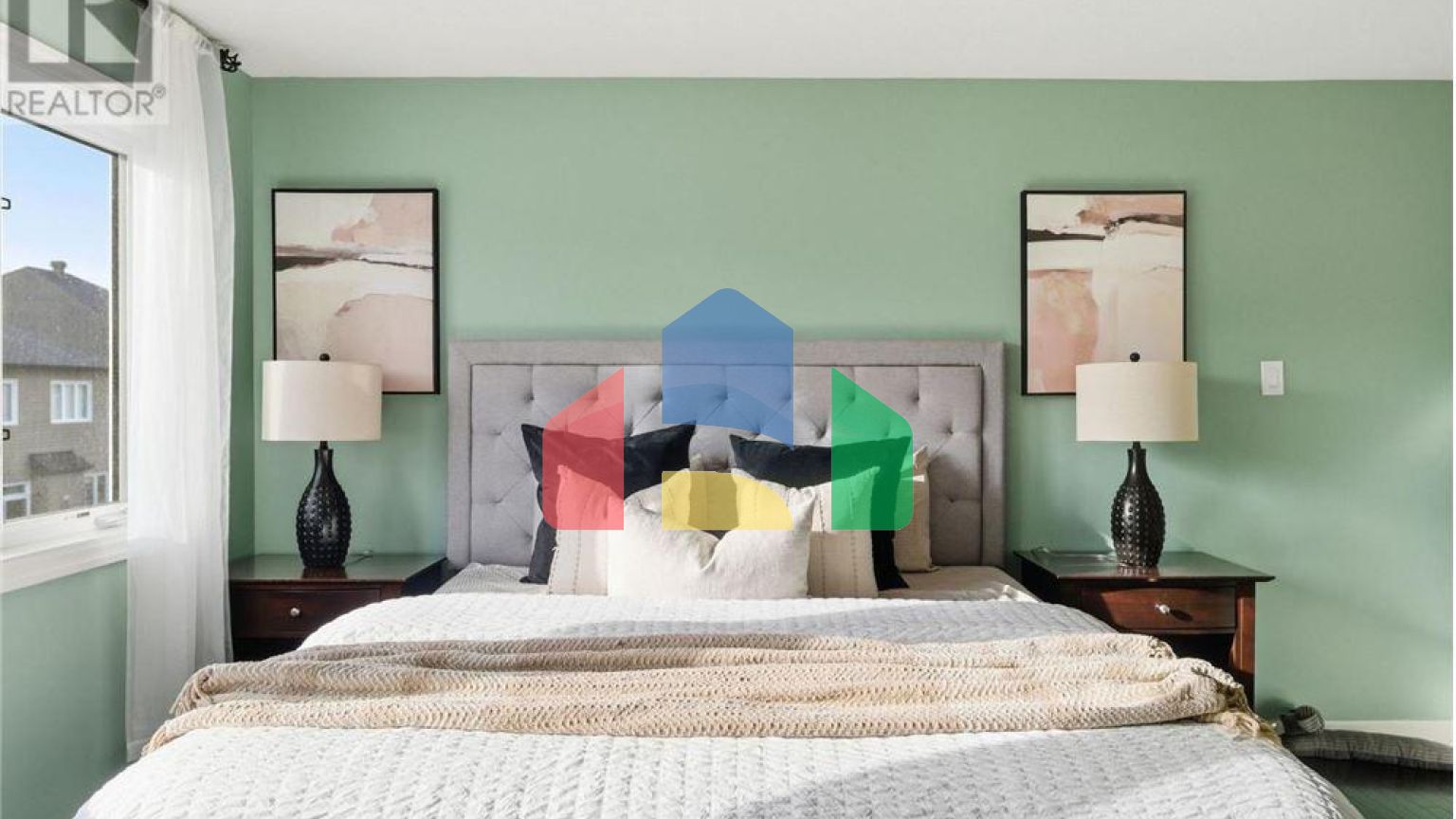 Residential - Single Family Home - Ottawa, Canada - Canada