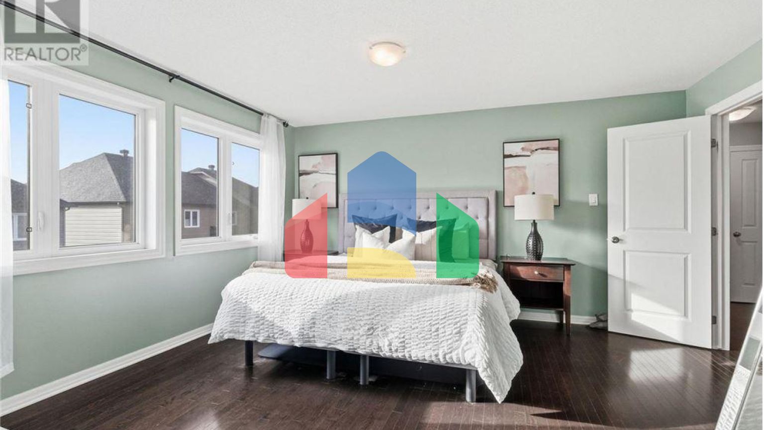 Residential - Single Family Home - Ottawa, Canada - Canada