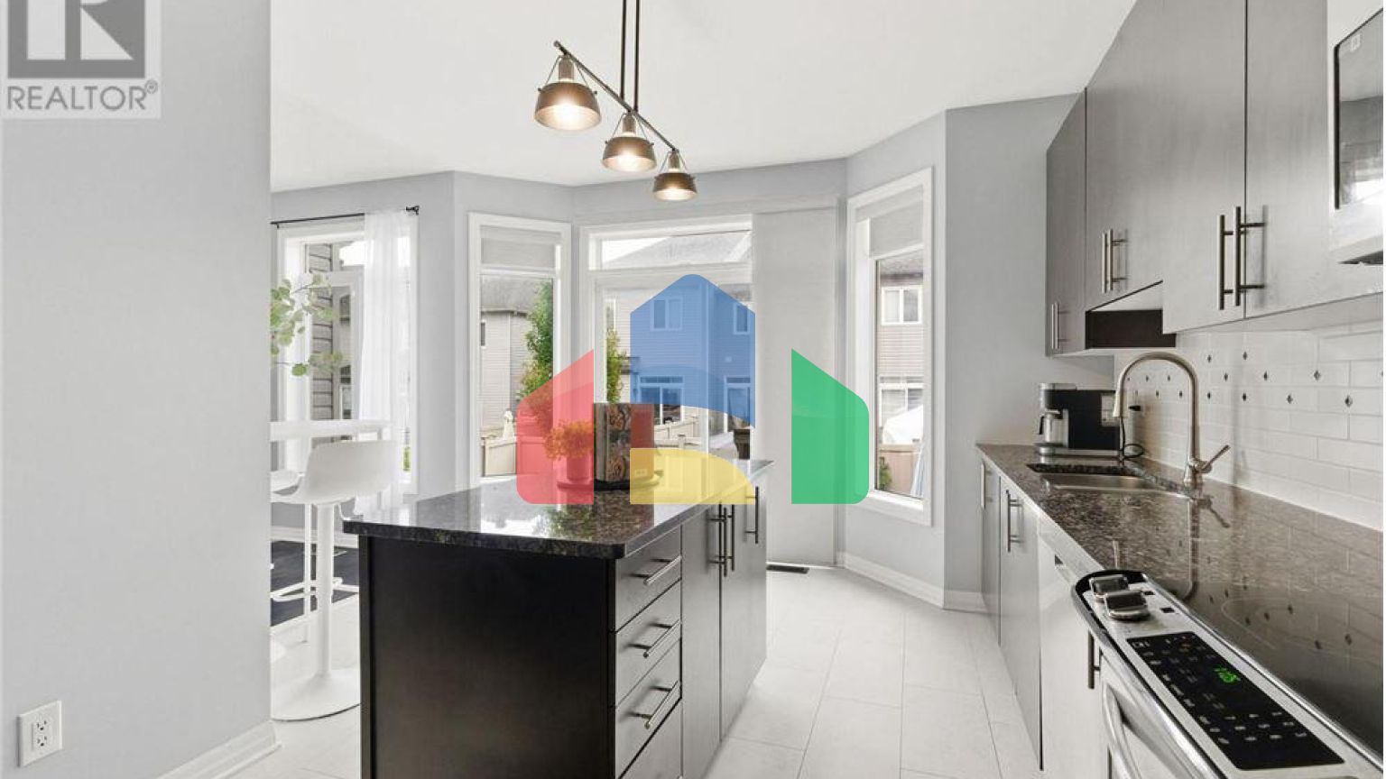 Residential - Single Family Home - Ottawa, Canada - Canada