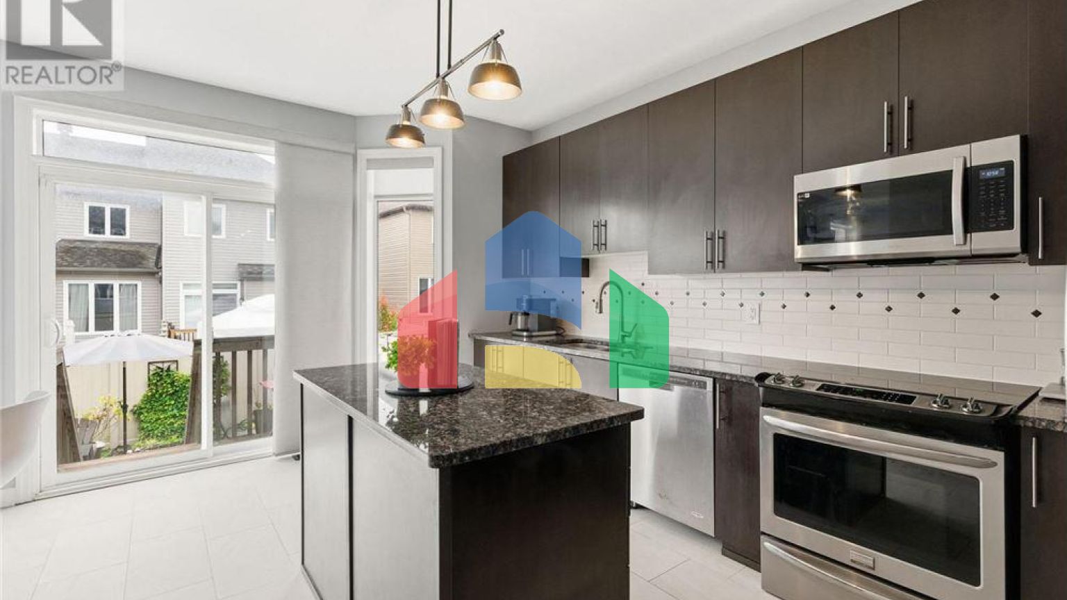 Residential - Single Family Home - Ottawa, Canada - Canada