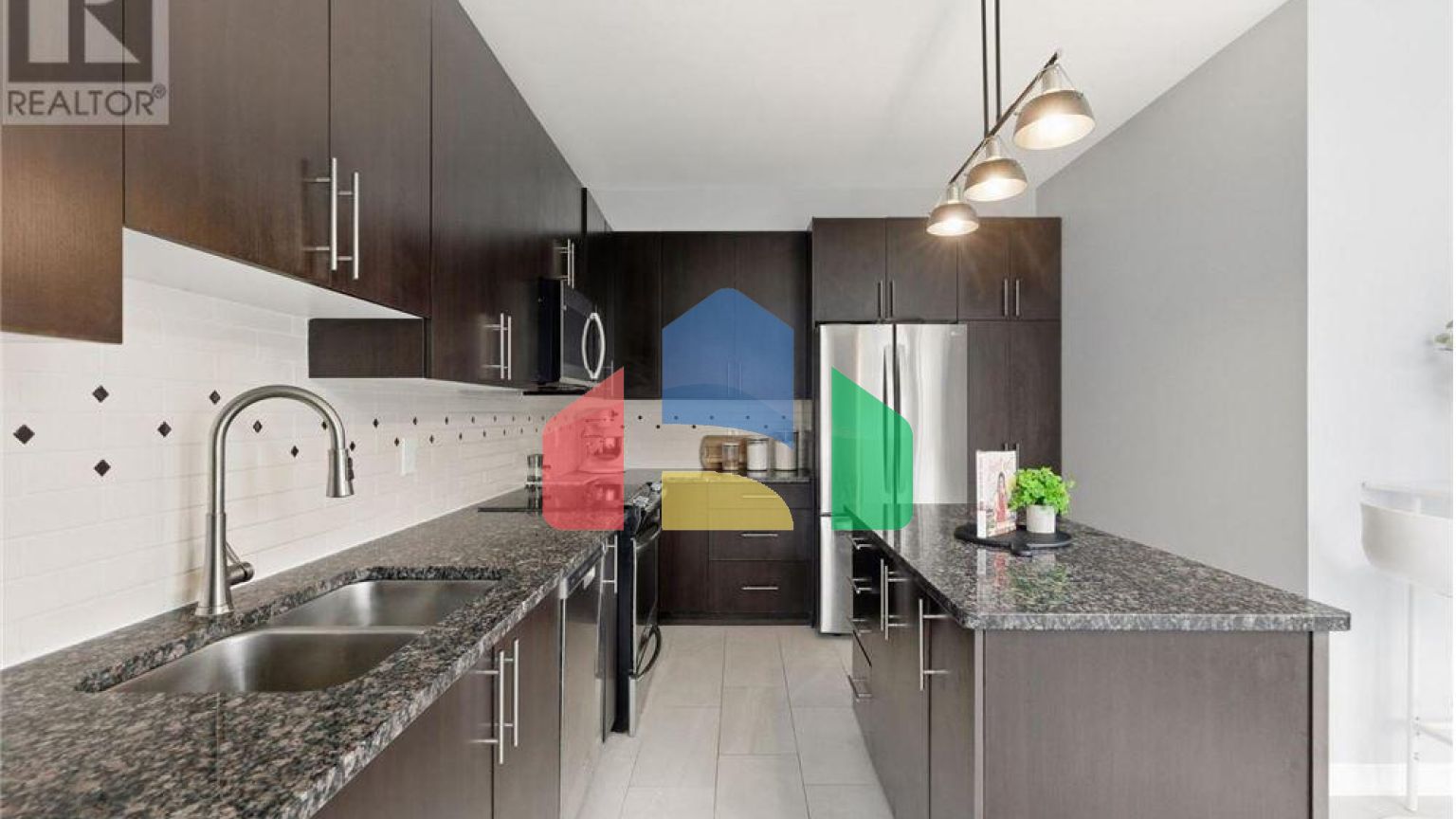 Residential - Single Family Home - Ottawa, Canada - Canada