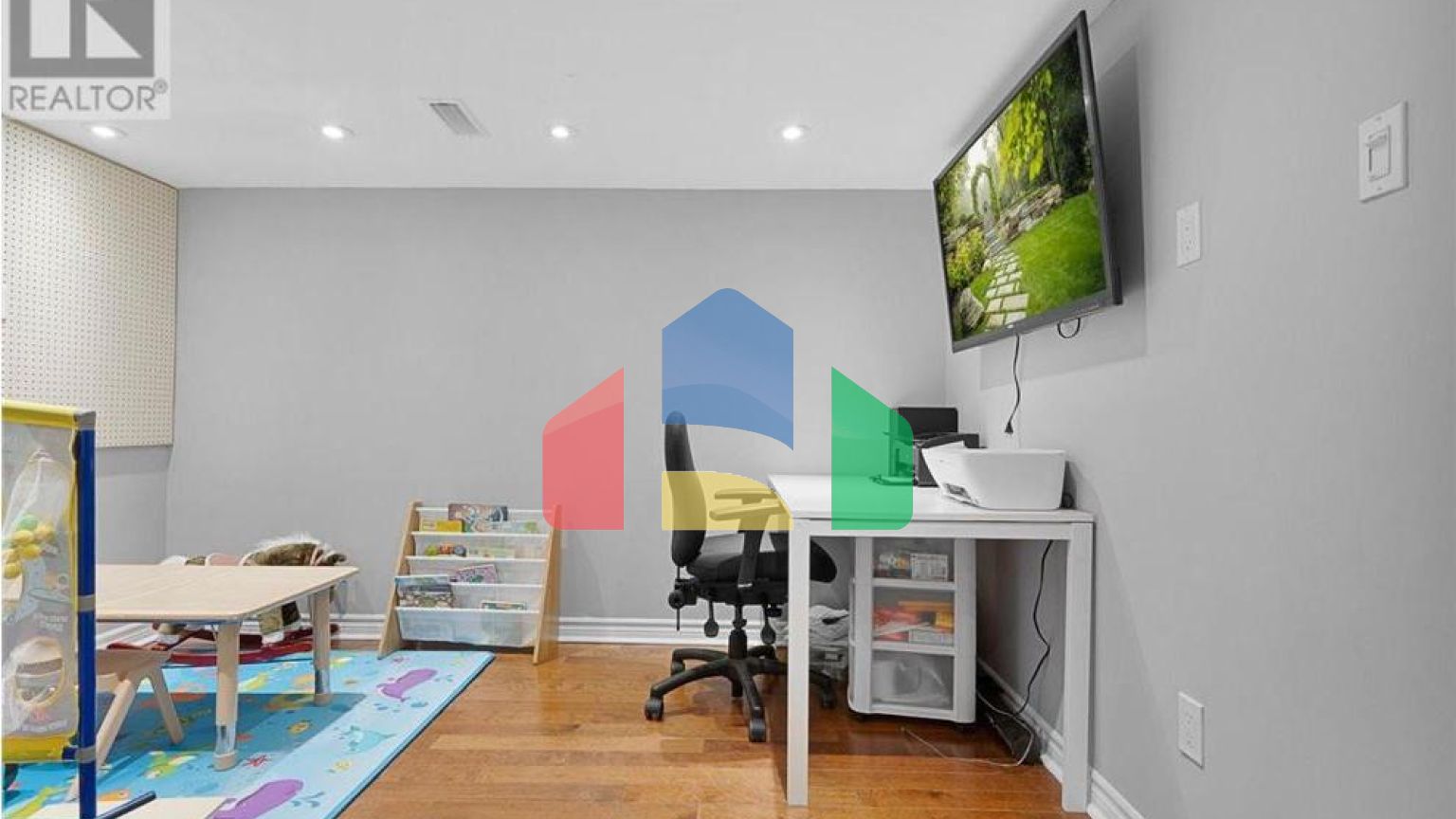 Residential - Single Family Home - Ottawa, Canada - Canada