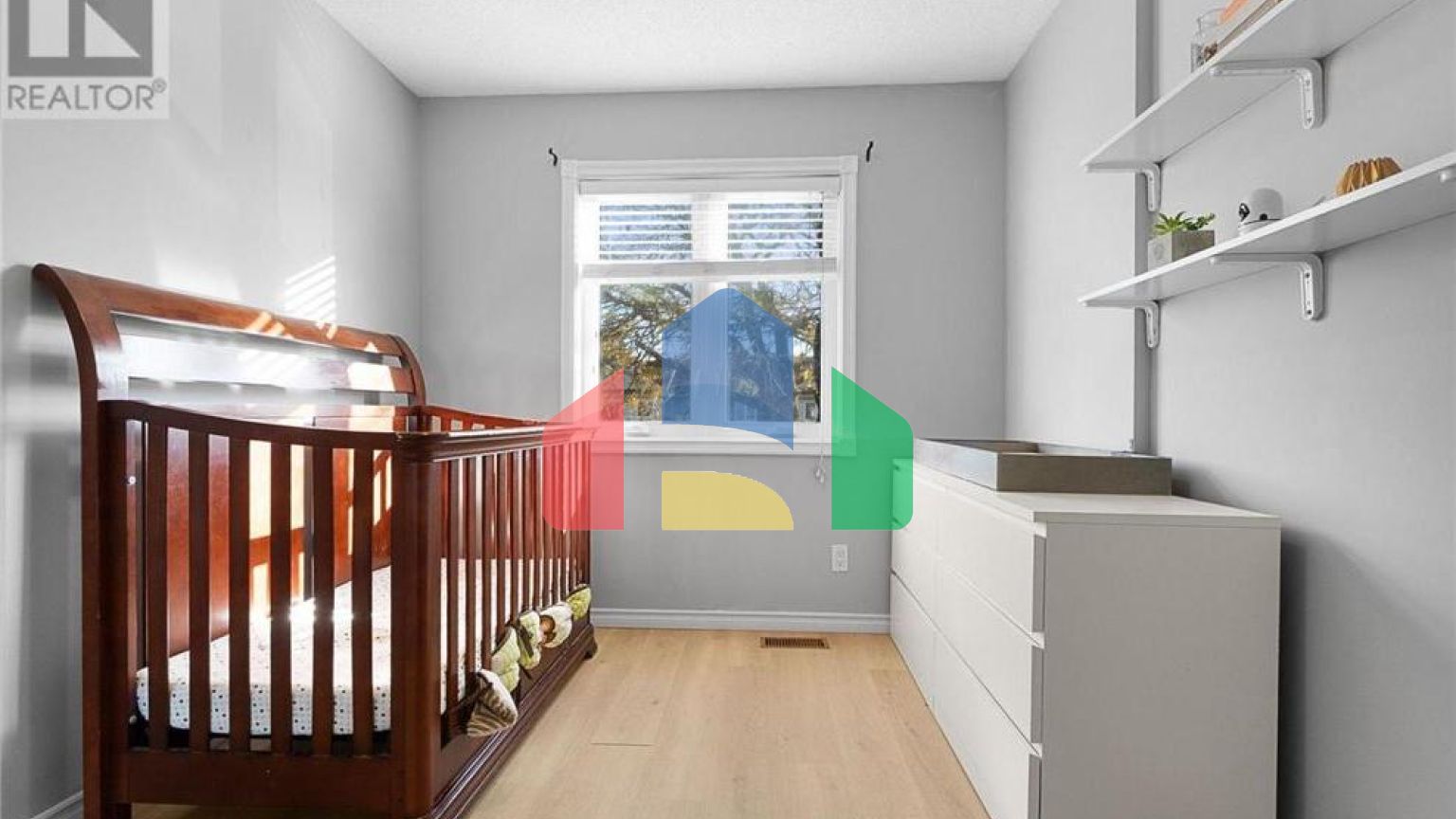 Residential - Single Family Home - Ottawa, Canada - Canada