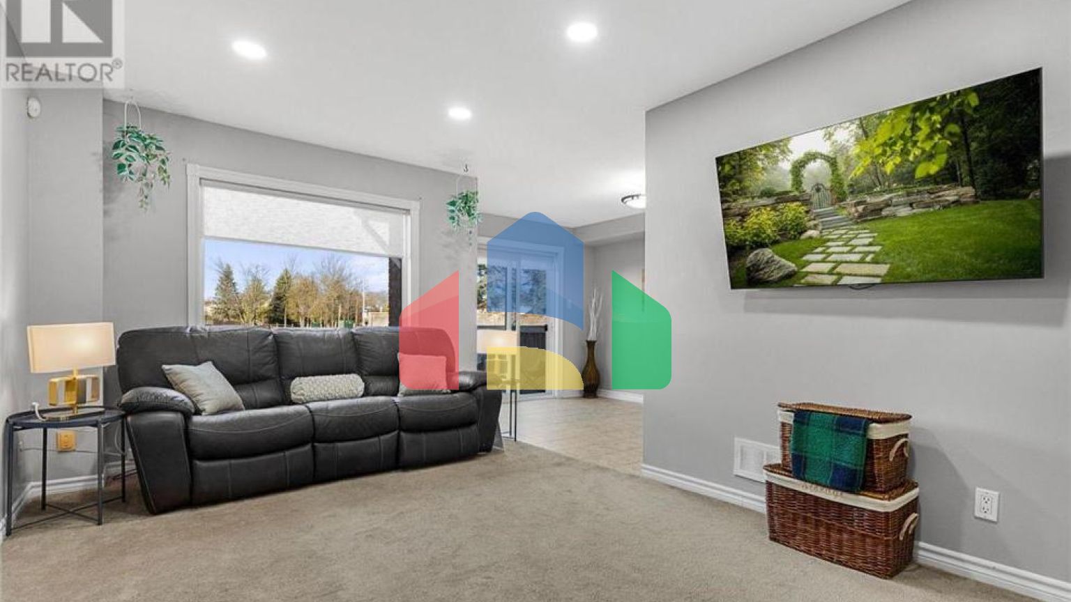 Residential - Single Family Home - Ottawa, Canada - Canada