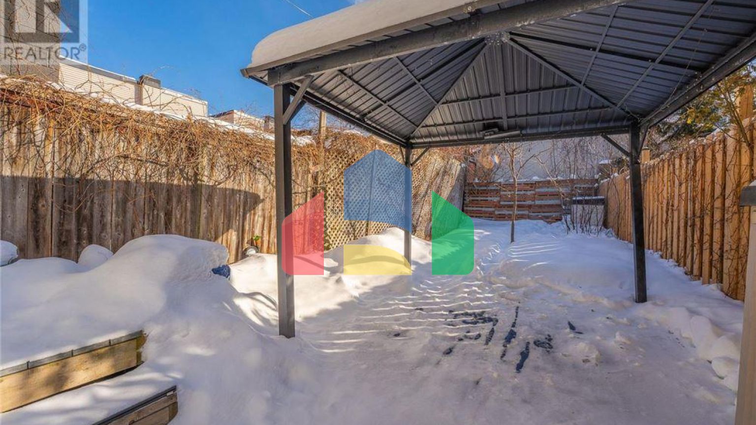 Residential - Single Family Home - Ottawa, Canada - Canada