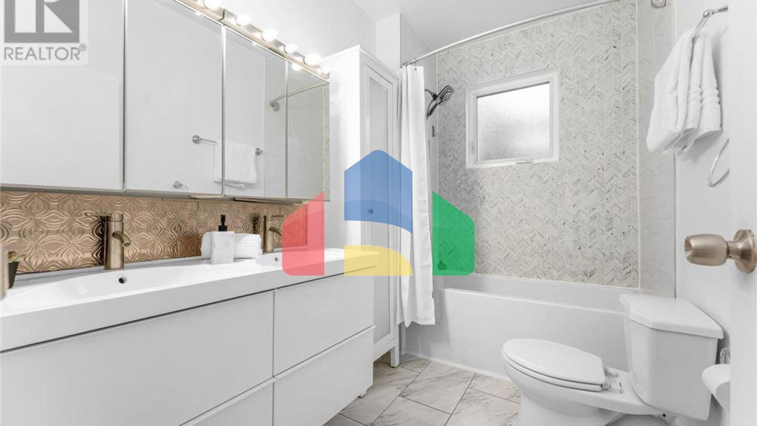 Residential - Single Family Home - Ottawa, Canada - Canada