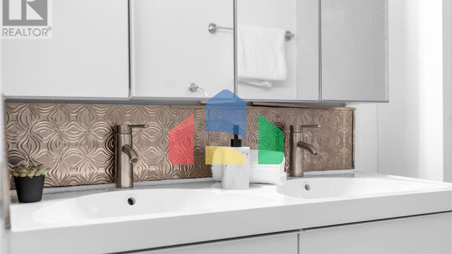 Residential - Single Family Home - Ottawa, Canada - Canada