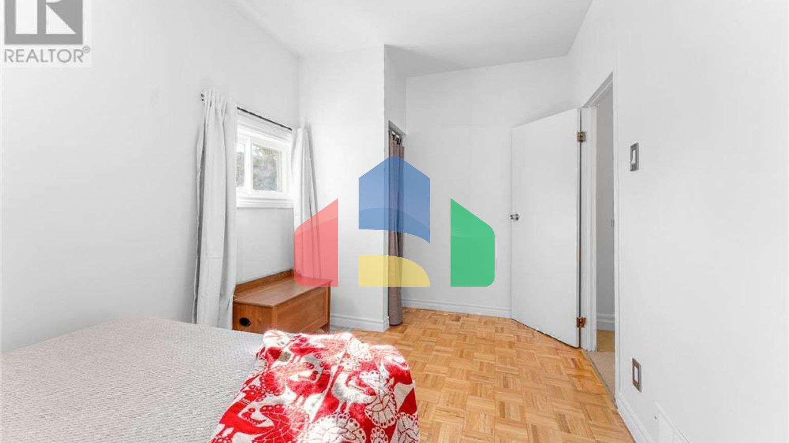 Residential - Single Family Home - Ottawa, Canada - Canada