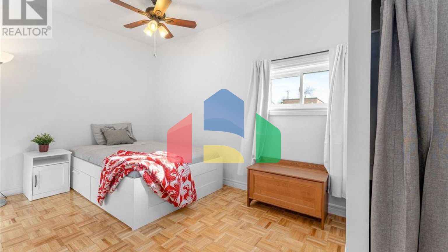 Residential - Single Family Home - Ottawa, Canada - Canada