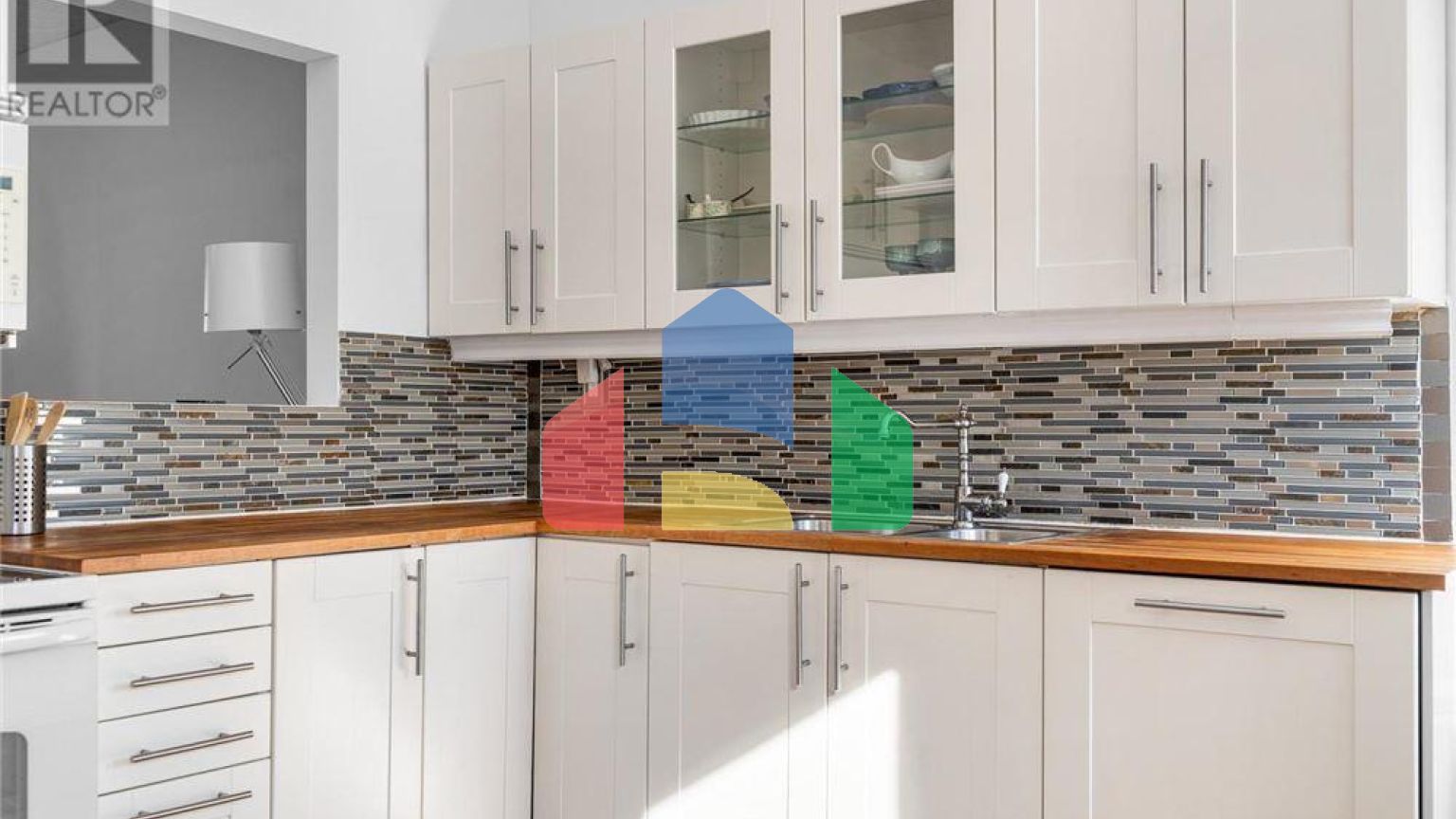 Residential - Single Family Home - Ottawa, Canada - Canada