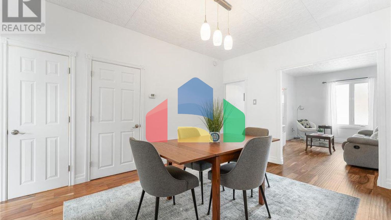 Residential - Single Family Home - Ottawa, Canada - Canada