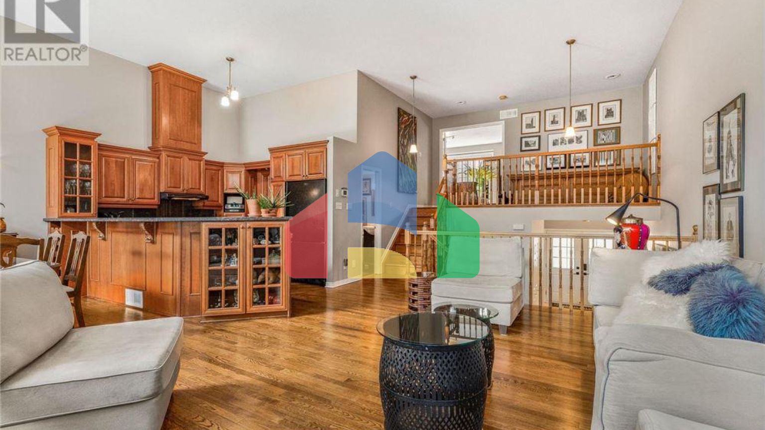 Residential - Single Family Home - Ottawa, Canada - Canada