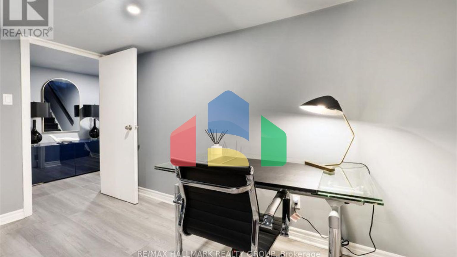 Residential - Single Family Home - Ottawa, Canada - Canada