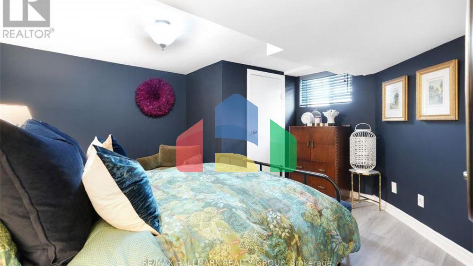 Residential - Single Family Home - Ottawa, Canada - Canada