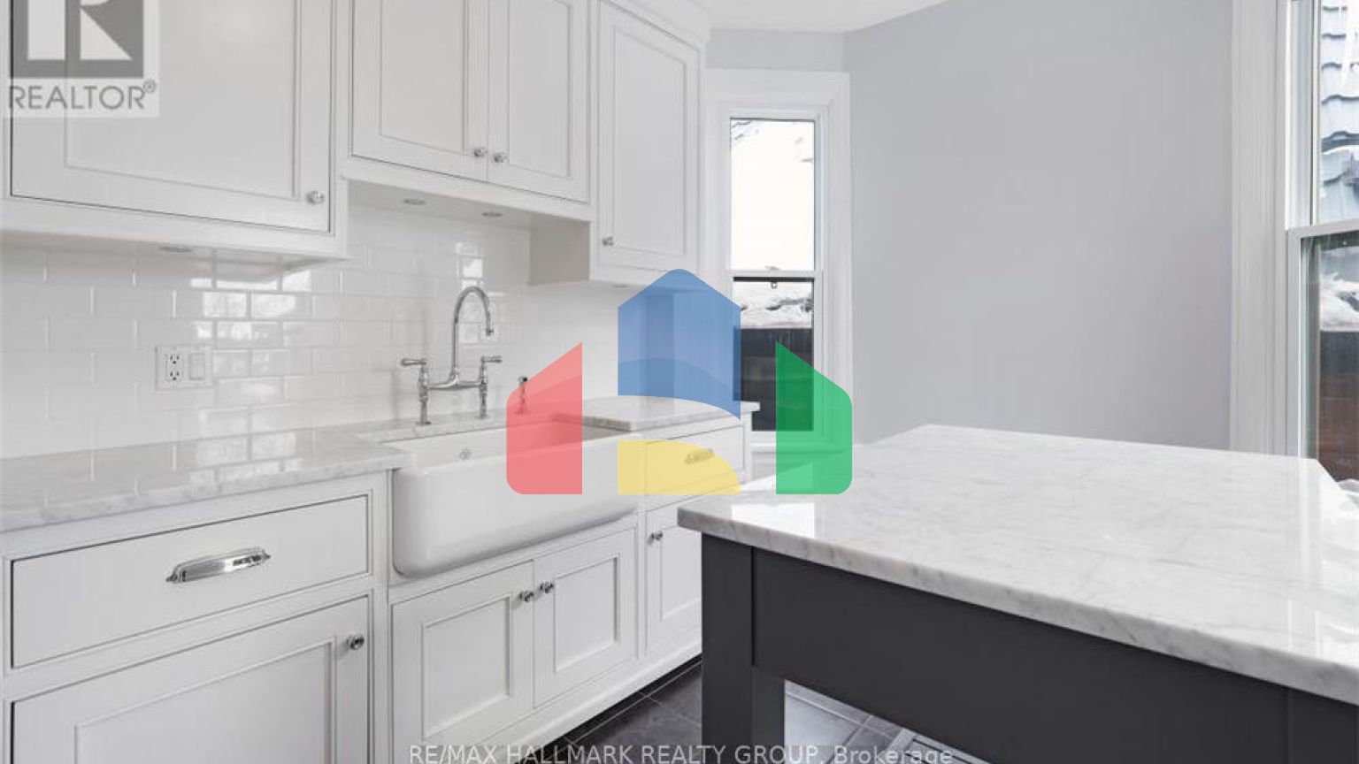 Residential - Single Family Home - Ottawa, Canada - Canada