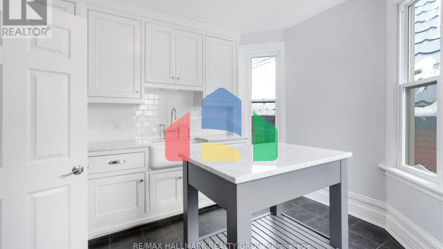 Residential - Single Family Home - Ottawa, Canada - Canada