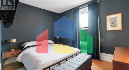 Residential - Single Family Home - Ottawa, Canada - Canada