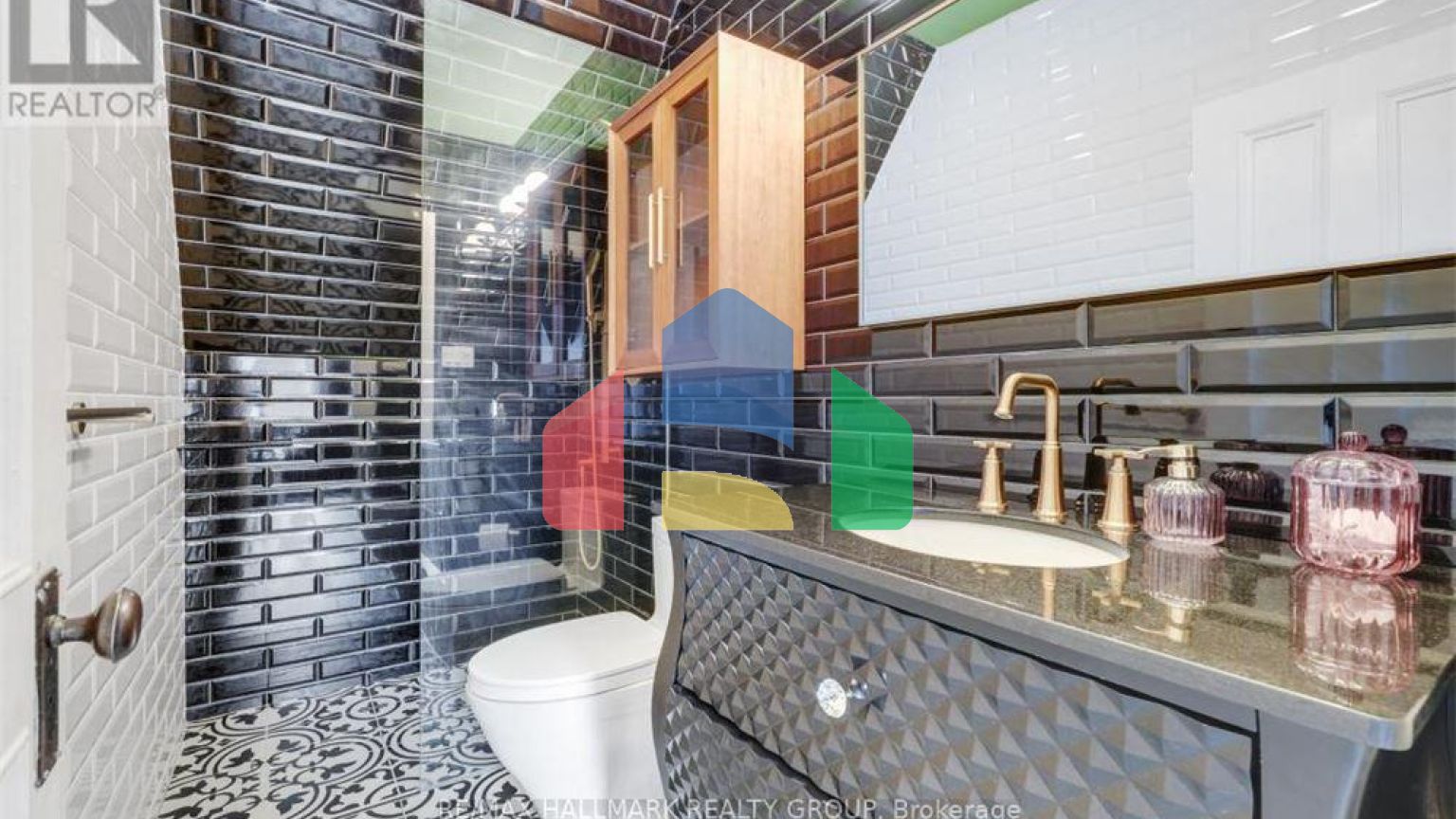 Residential - Single Family Home - Ottawa, Canada - Canada