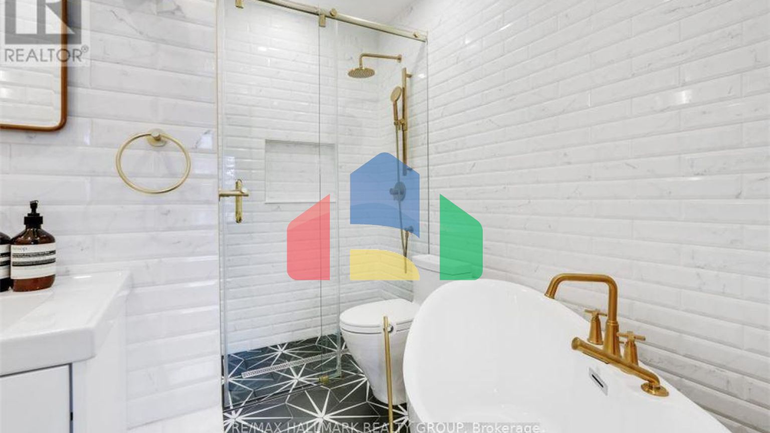 Residential - Single Family Home - Ottawa, Canada - Canada