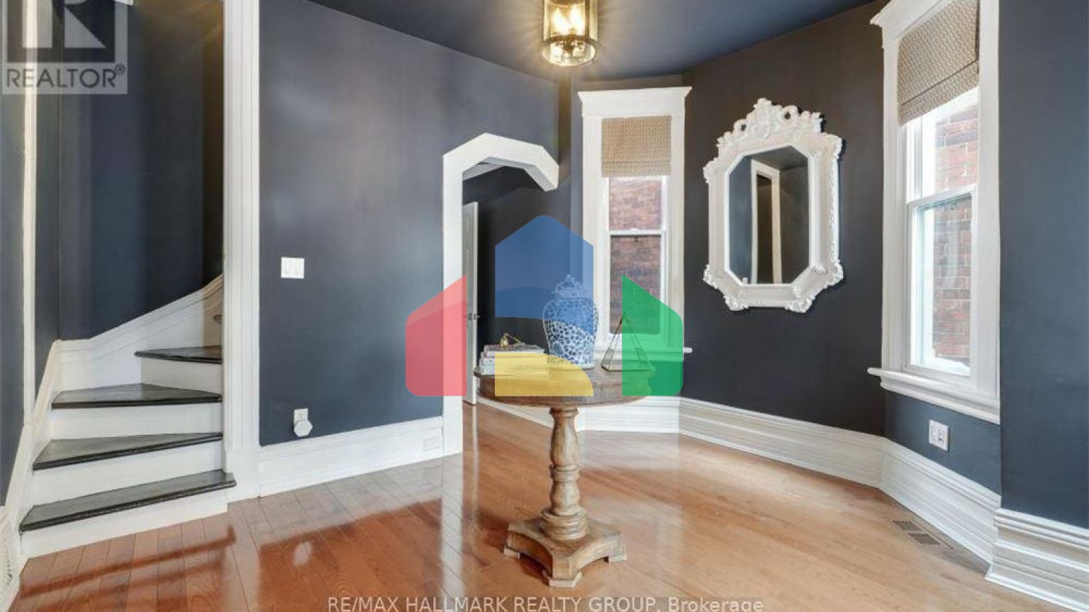 Residential - Single Family Home - Ottawa, Canada - Canada