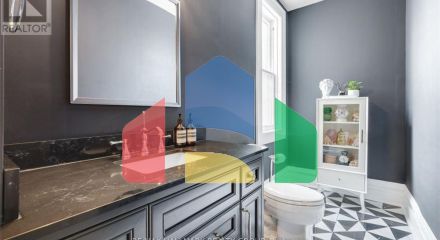 Residential - Single Family Home - Ottawa, Canada - Canada