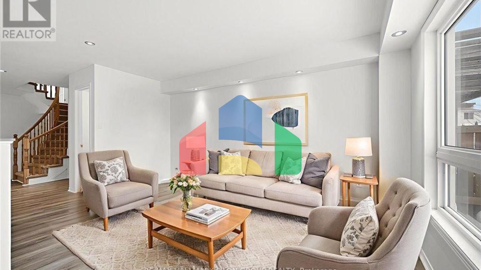 Residential - Single Family Home - Ottawa, Canada - Canada