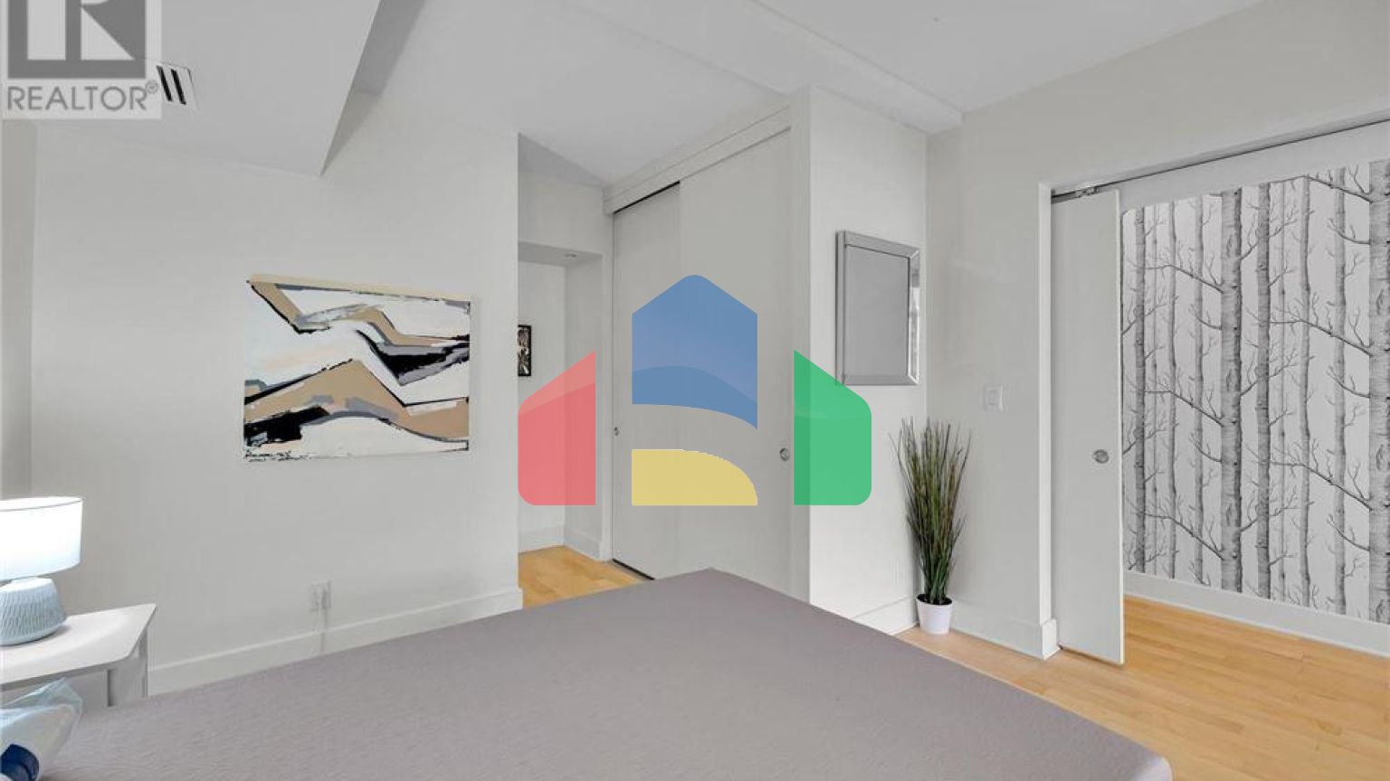 Residential - Condo/Apartment - Ottawa, Canada - Canada