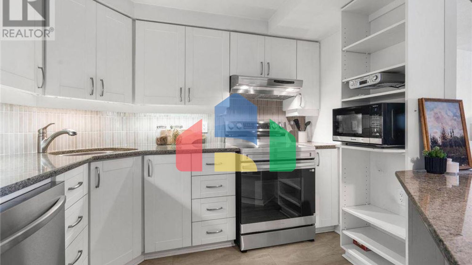 Residential - Single Family Home - Ottawa, Canada - Canada