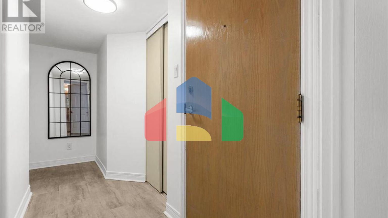 Residential - Single Family Home - Ottawa, Canada - Canada