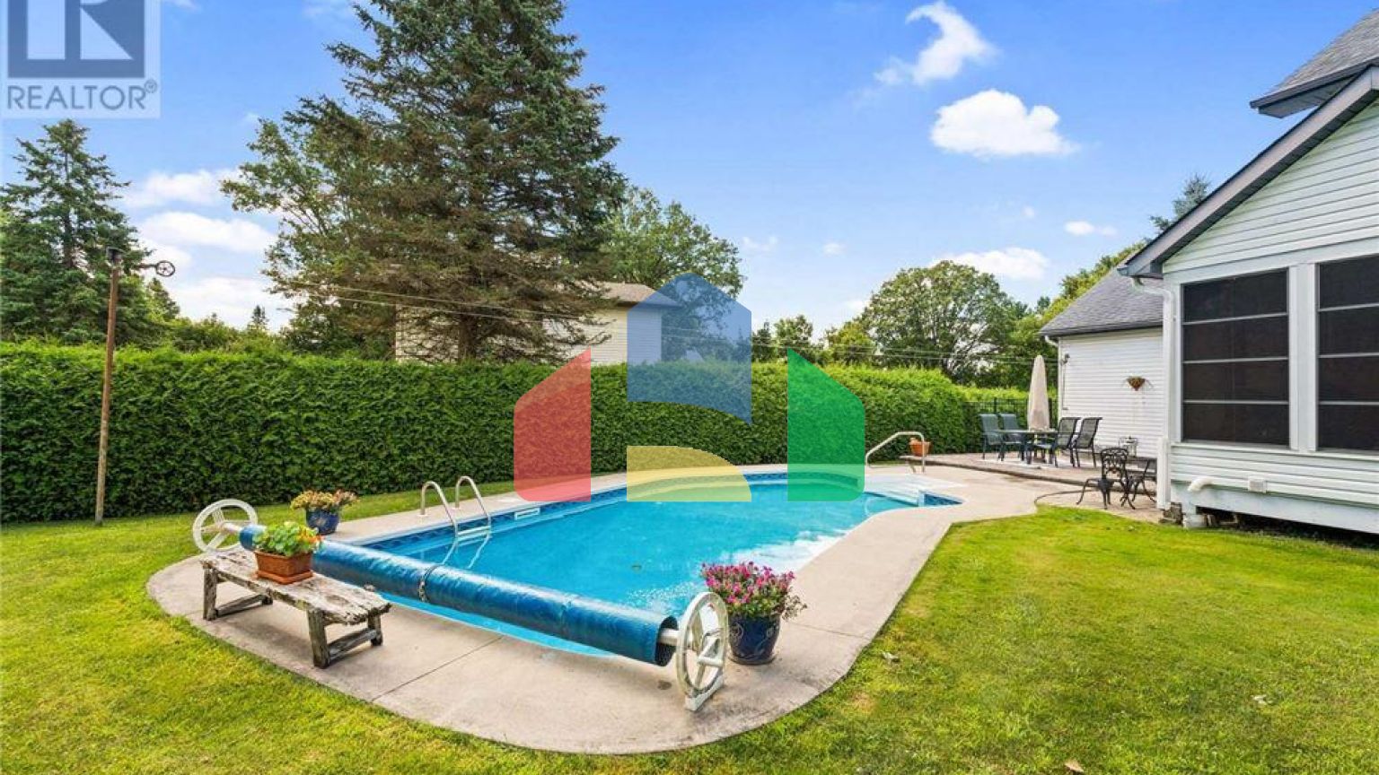 Residential - Single Family Home - Ottawa, Canada - Canada