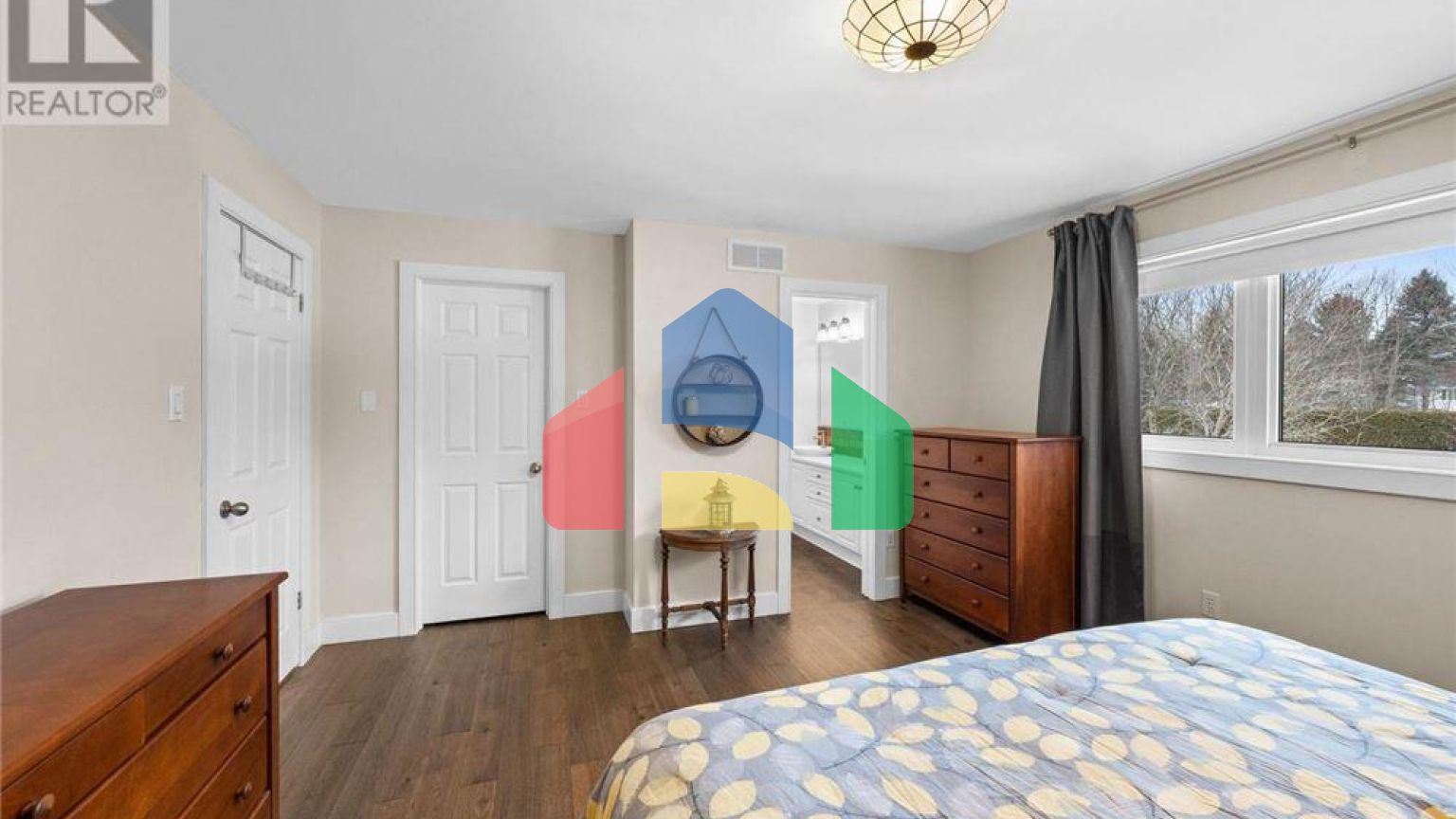 Residential - Single Family Home - Ottawa, Canada - Canada