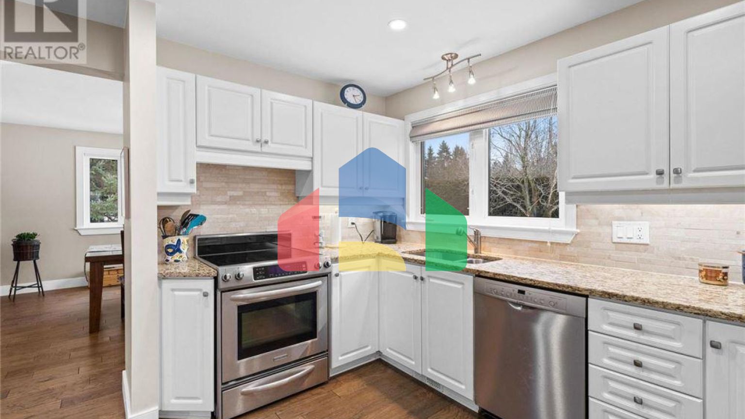 Residential - Single Family Home - Ottawa, Canada - Canada