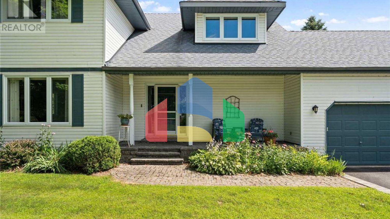 Residential - Single Family Home - Ottawa, Canada - Canada