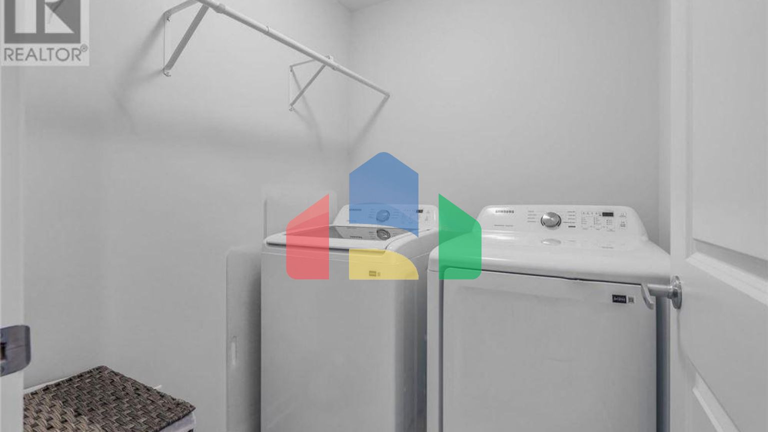 Residential - Single Family Home - Ottawa, Canada - Canada