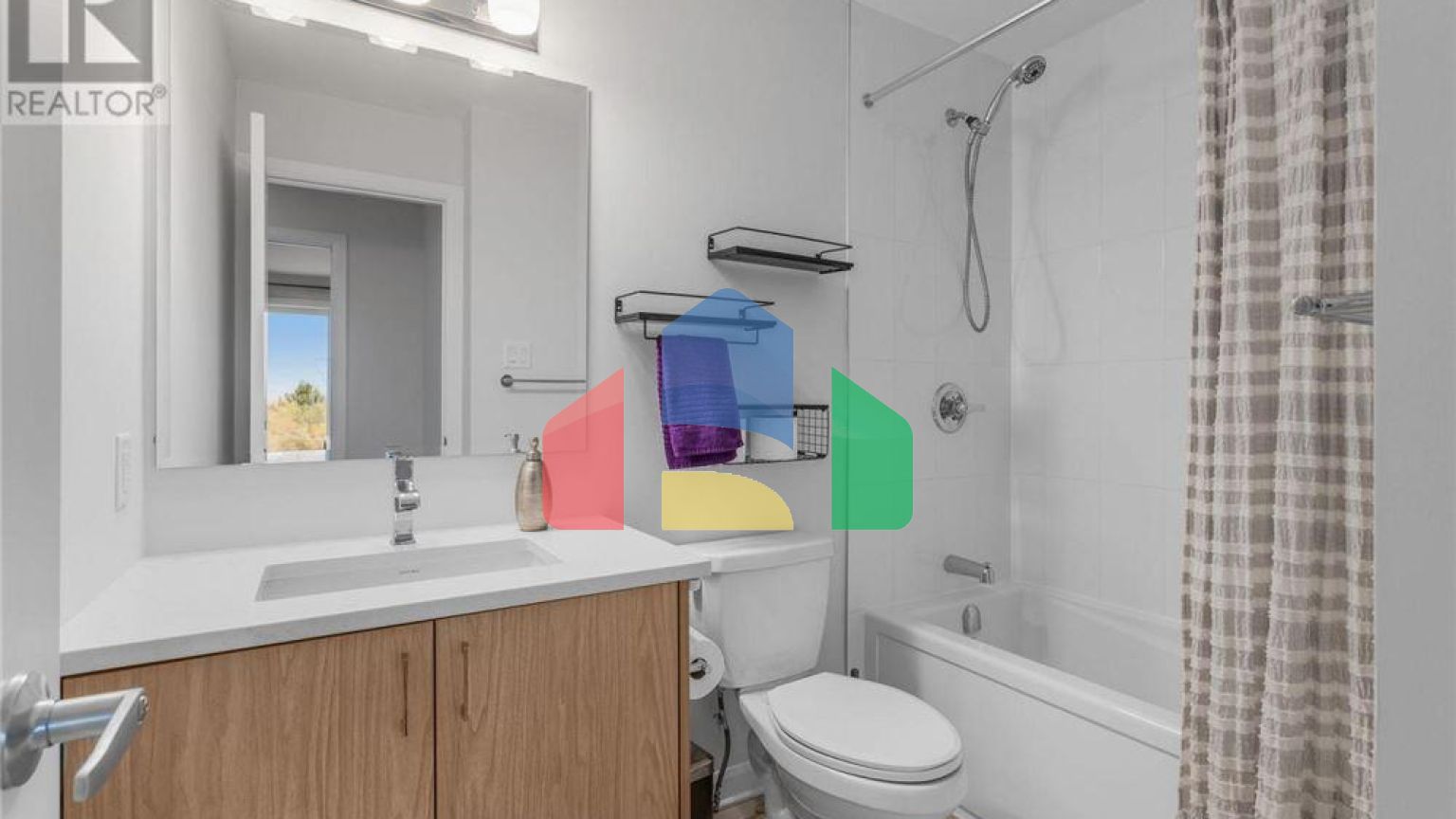 Residential - Single Family Home - Ottawa, Canada - Canada