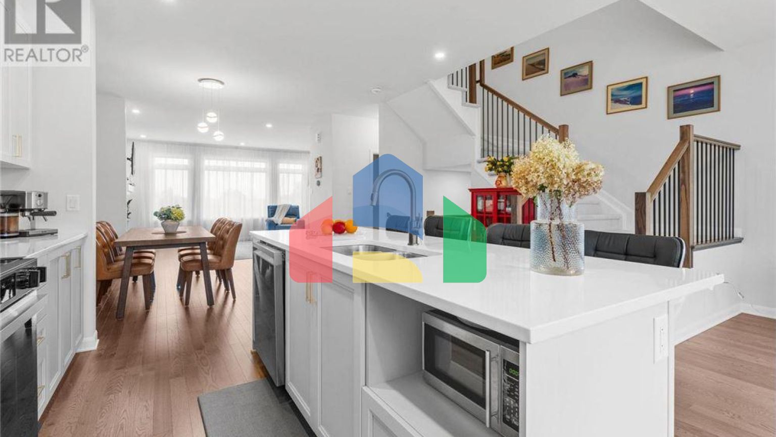 Residential - Single Family Home - Ottawa, Canada - Canada