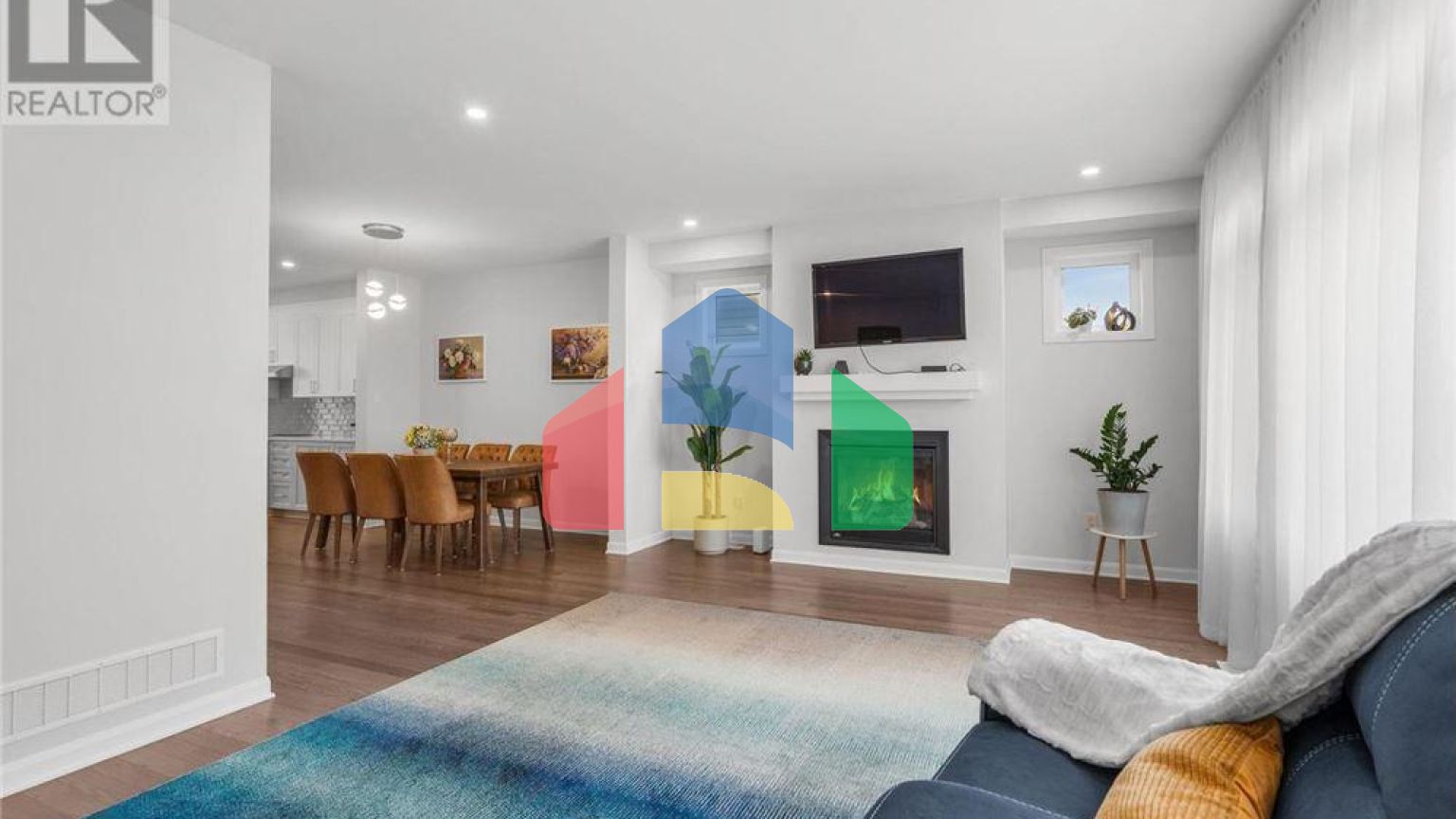 Residential - Single Family Home - Ottawa, Canada - Canada