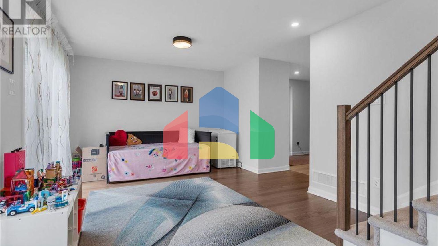 Residential - Single Family Home - Ottawa, Canada - Canada