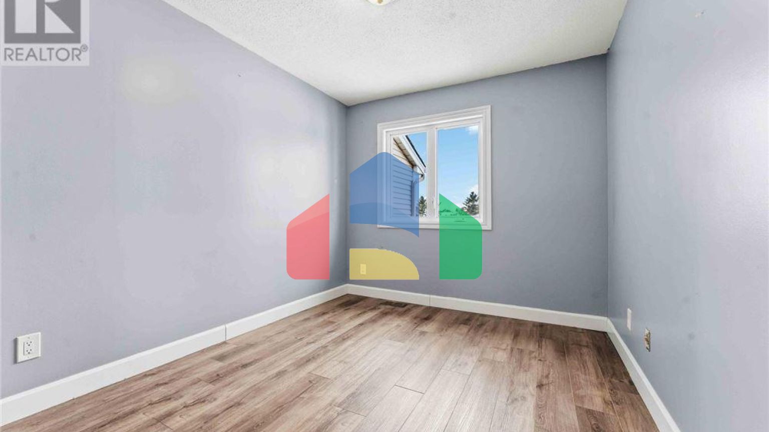 Residential - Single Family Home - Ottawa, Canada - Canada