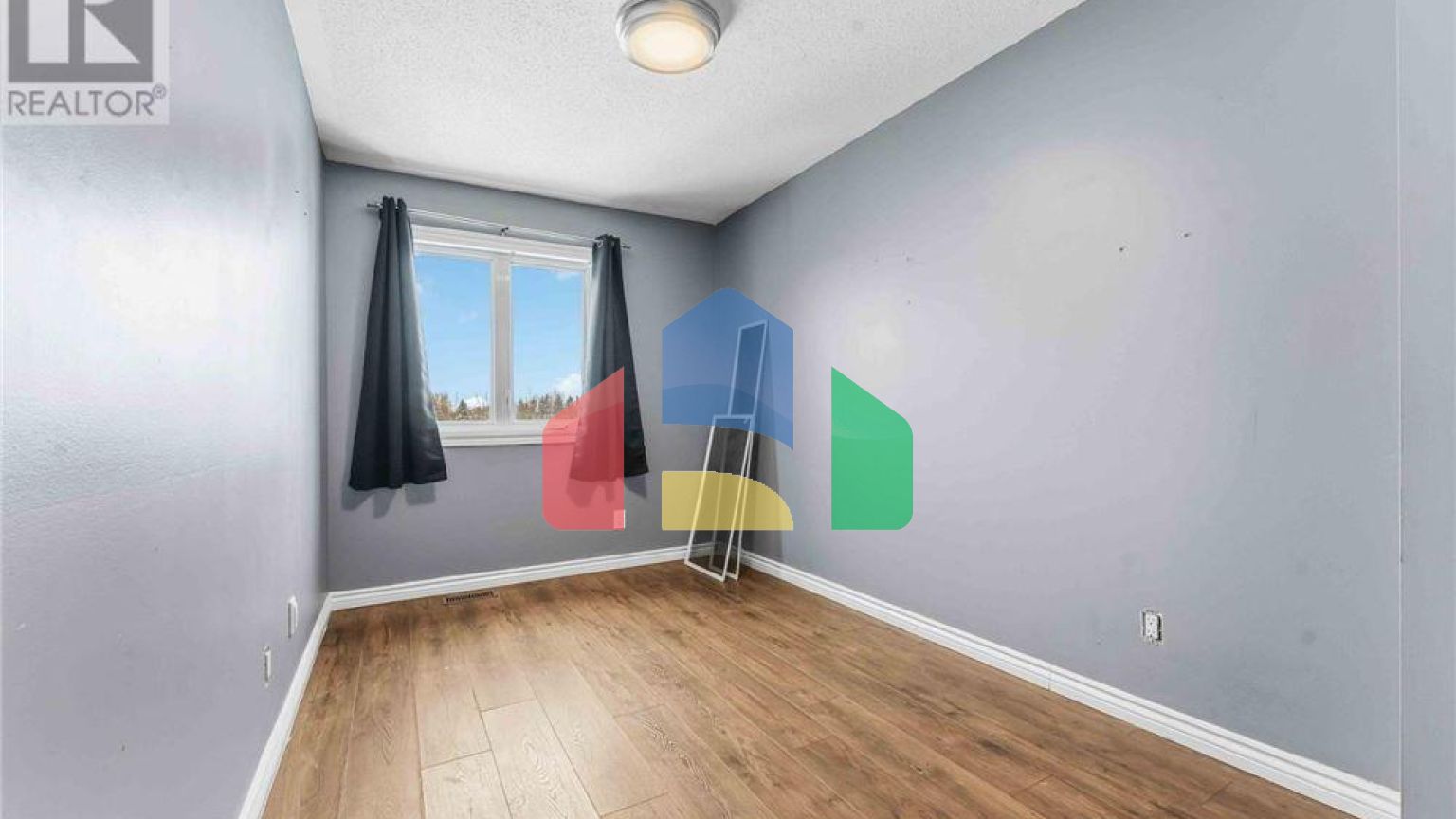 Residential - Single Family Home - Ottawa, Canada - Canada