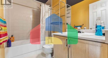 Residential - Single Family Home - Ottawa, Canada - Canada