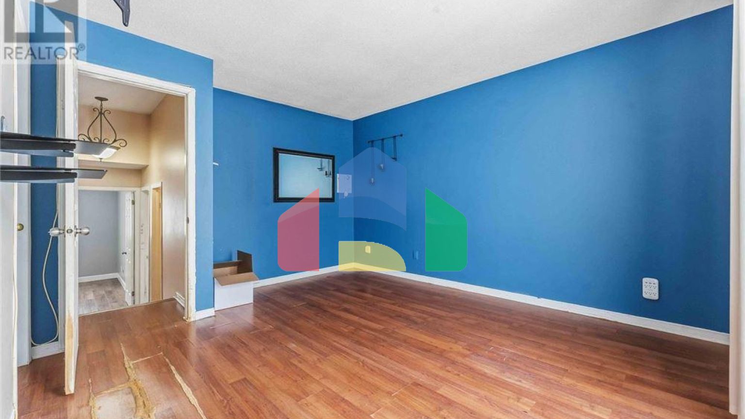 Residential - Single Family Home - Ottawa, Canada - Canada