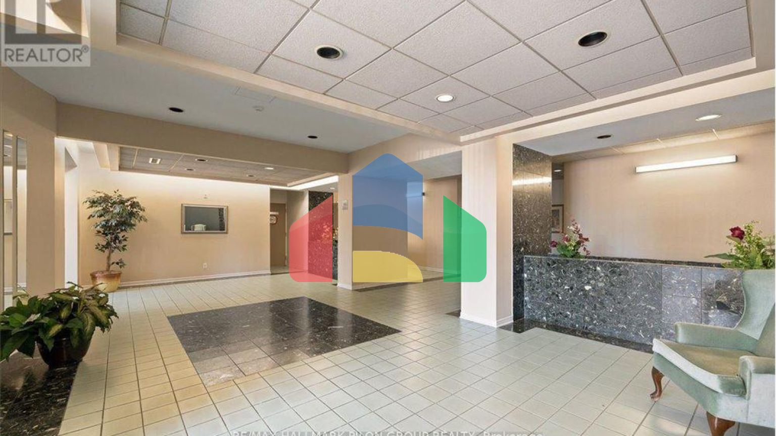 Residential - Single Family Home - Ottawa, Canada - Canada