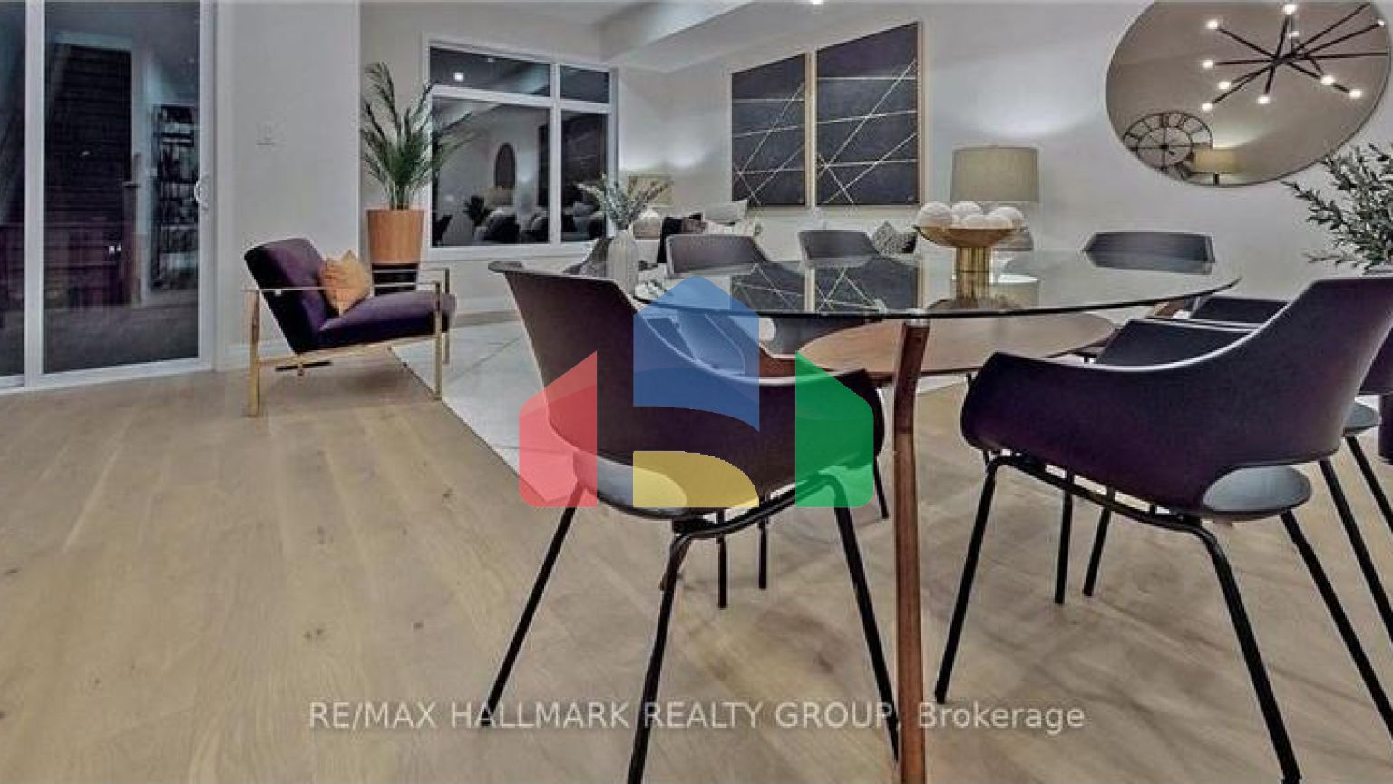 Residential - Single Family Home - Ottawa, Canada - Canada