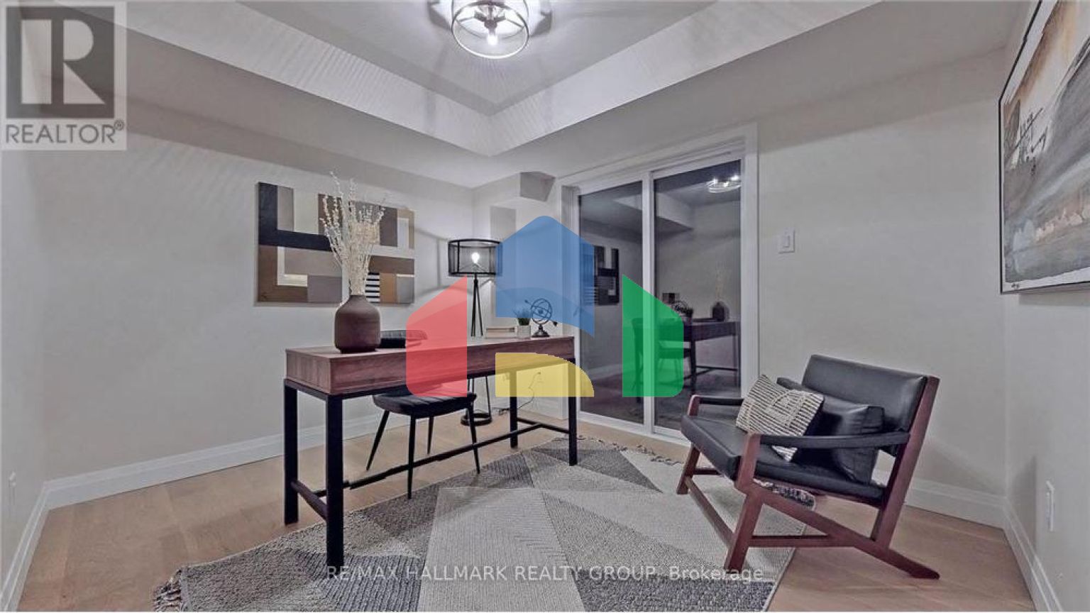 Residential - Single Family Home - Ottawa, Canada - Canada