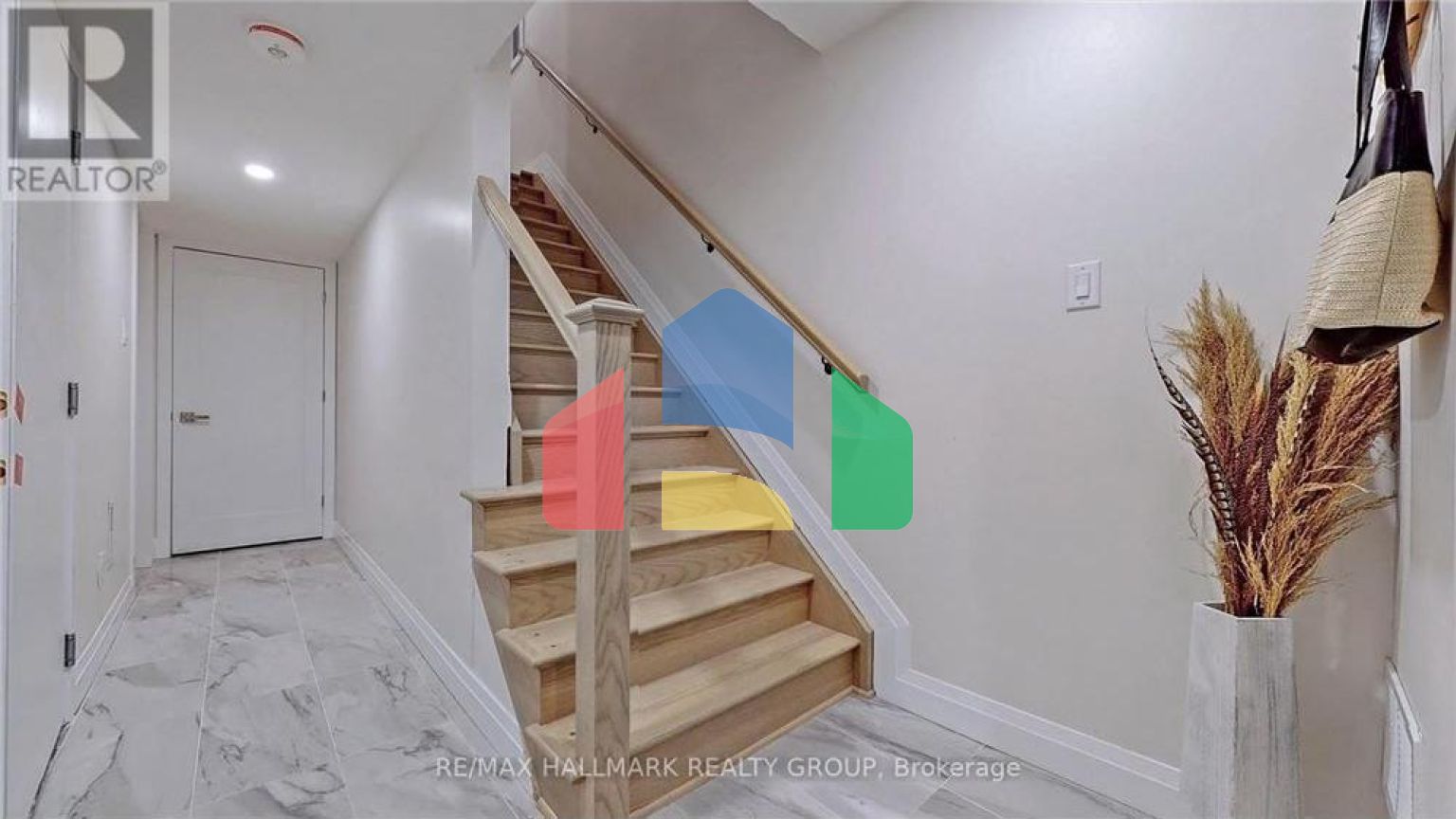 Residential - Single Family Home - Ottawa, Canada - Canada