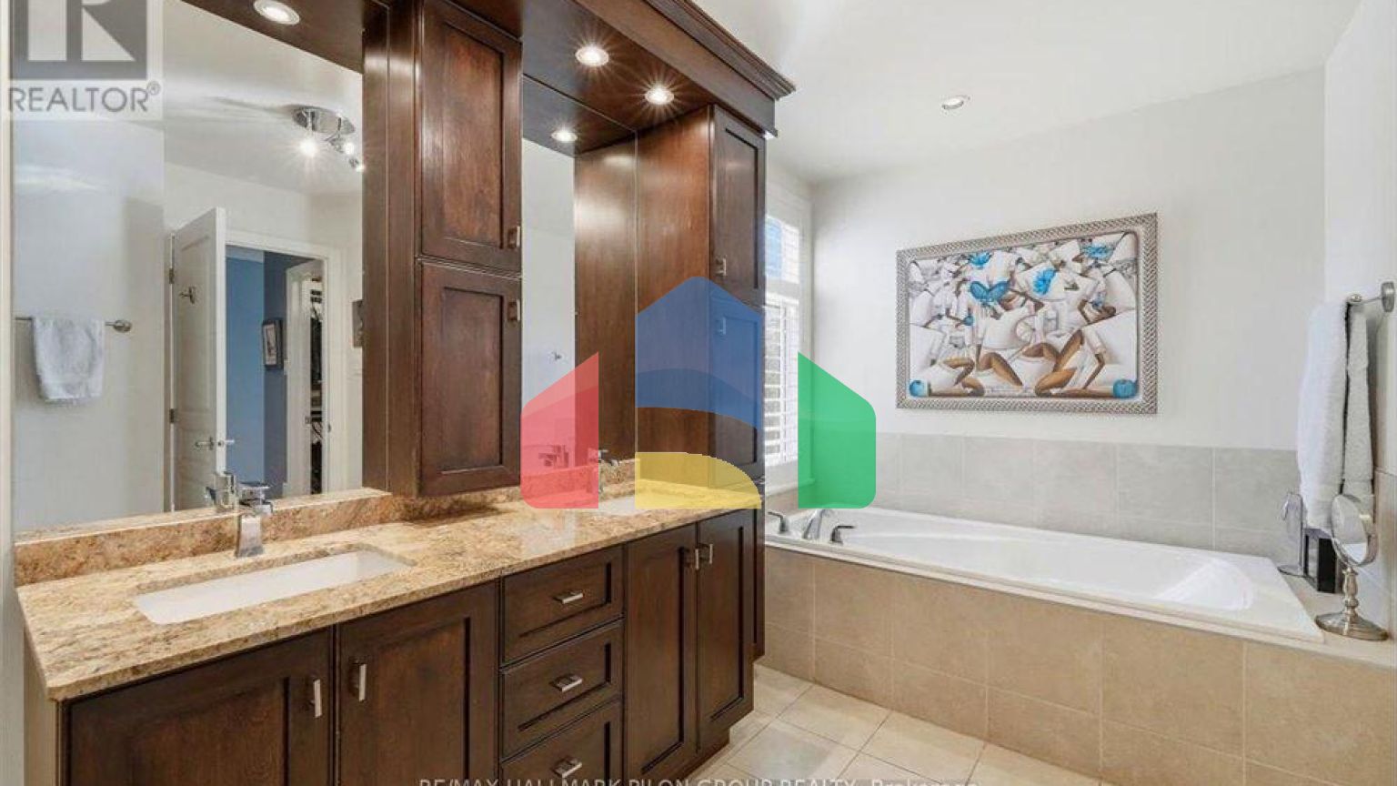 Residential - Single Family Home - Ottawa, Canada - Canada