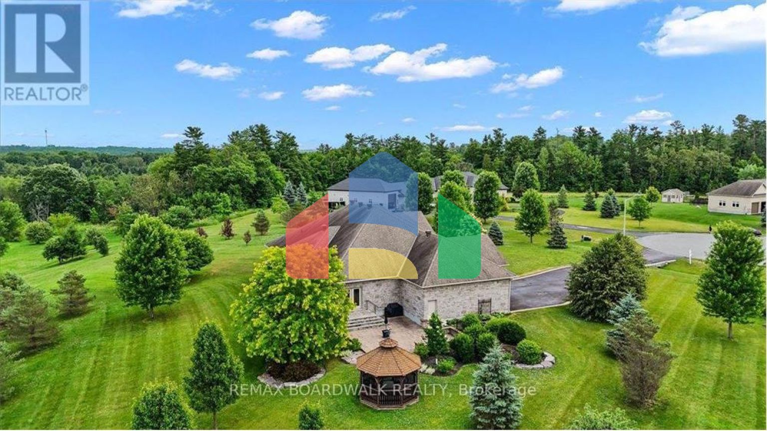 Residential - Single Family Home - Ottawa, Canada - Canada