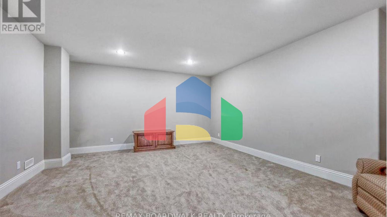 Residential - Single Family Home - Ottawa, Canada - Canada