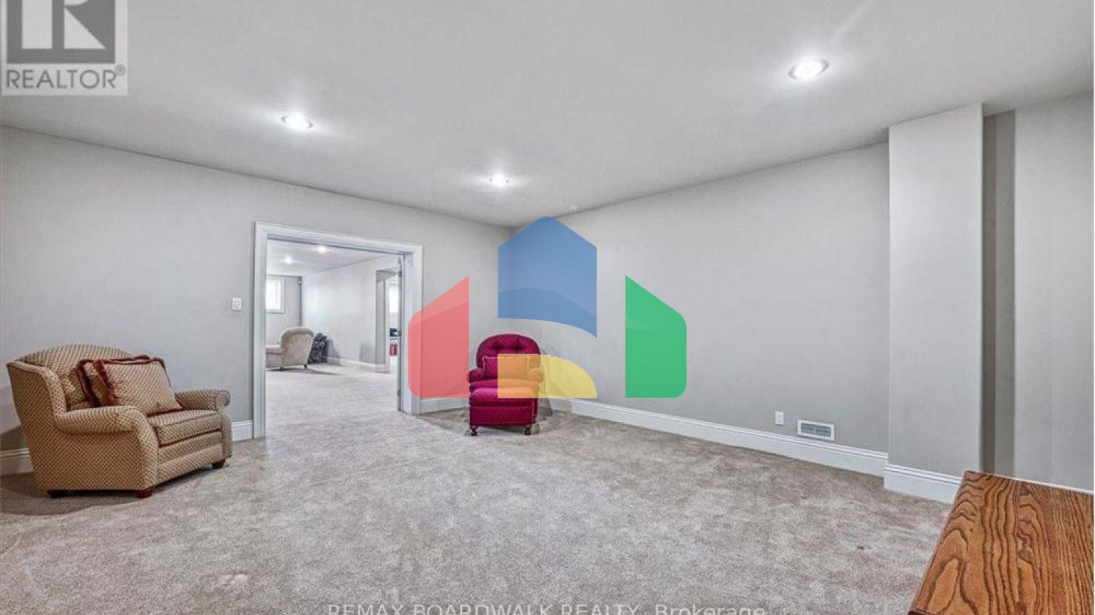 Residential - Single Family Home - Ottawa, Canada - Canada